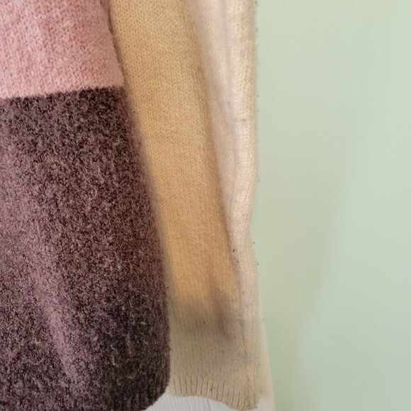 C&C California Pink & Cream Colorblock Mock Neck Wool Blend Sweater Size Medium - Picture 6 of 7